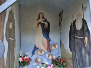 20 Santella con Madonna e Santi